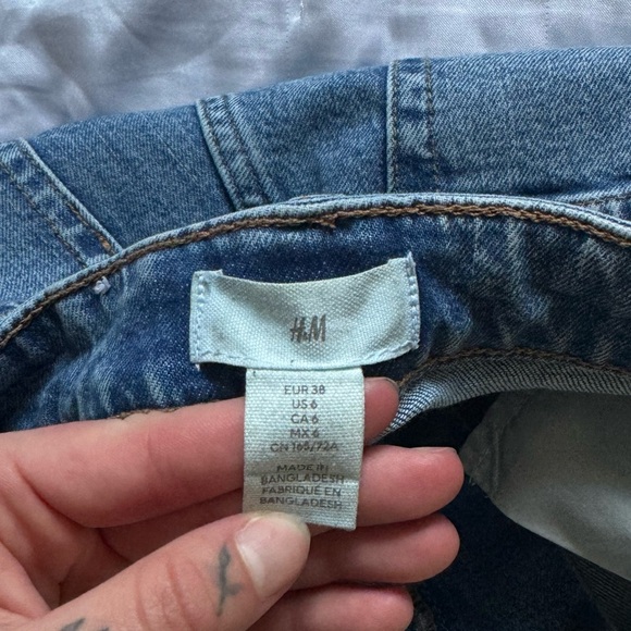 H&M STRAIGHT LEGGED JEANS - Picture 5 of 5